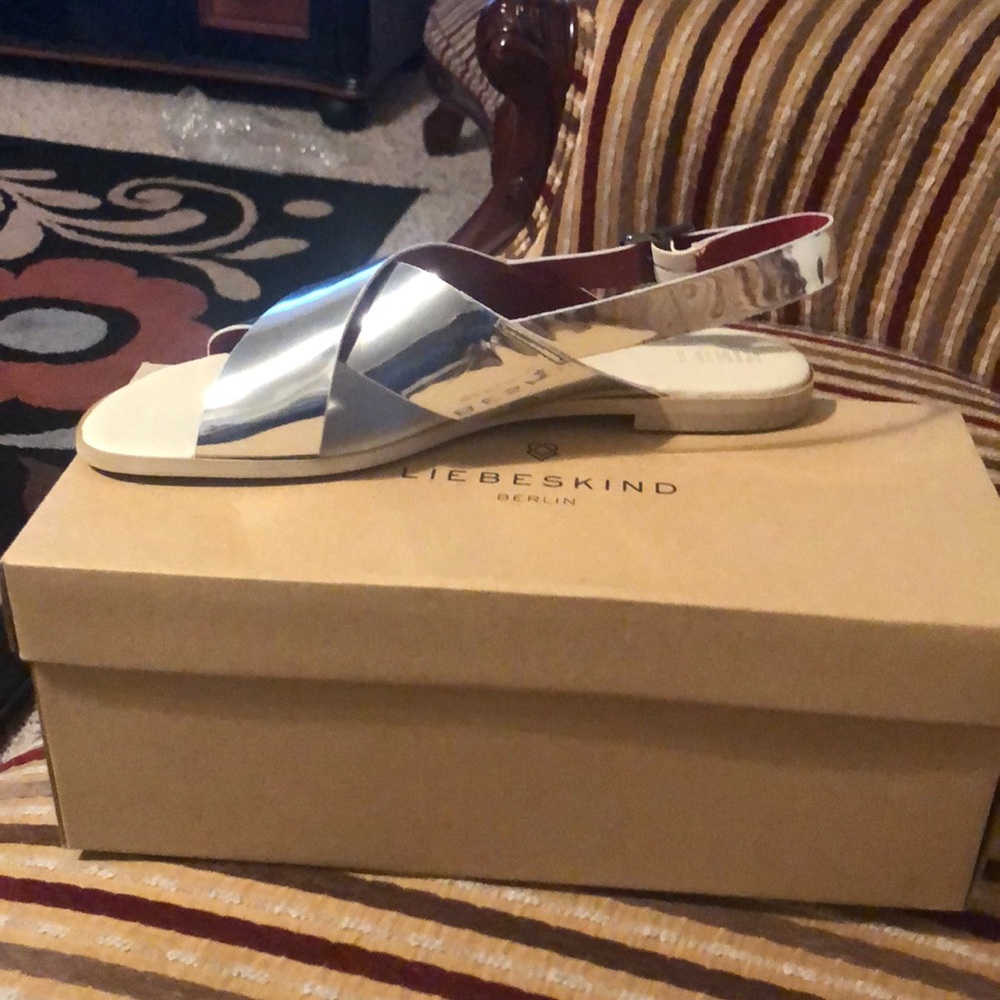 Ladies shoe